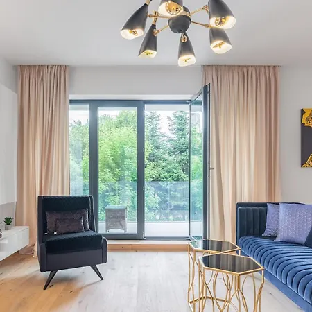 Apartment Life In Bucharest, Herastrau Park ! *
